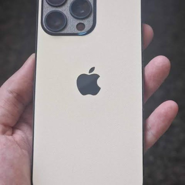 🍀1 IPHONE 15 NA CX LACRADO OU 6K NO PIX!🍀